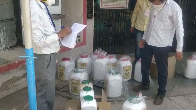 देपालपुर में सोयाबीन तेल से भरा वाहन जब्त, जांच में पाई गई कमी