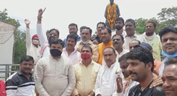 हाटपिपलिया में पूर्व सीएम स्व.कैलाश चंद्र जोशी की जयंती मनाई