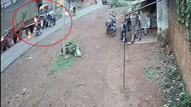 कैमरे में कैद हुई मौत को मात देती हुई वीडियो