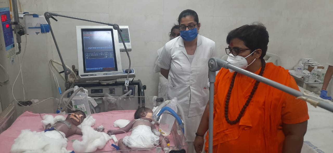 Bhopal Hospital Fire: खामियों को लेकर पहले ही कर दिया था आगाह, साध्वी प्रज्ञा और कमलनाथ पहुंचे