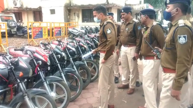 ratlam-police-seized-30-bikes-from-thief-gang