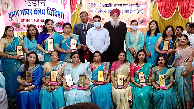 vidisha social worker womens honored on international womens day