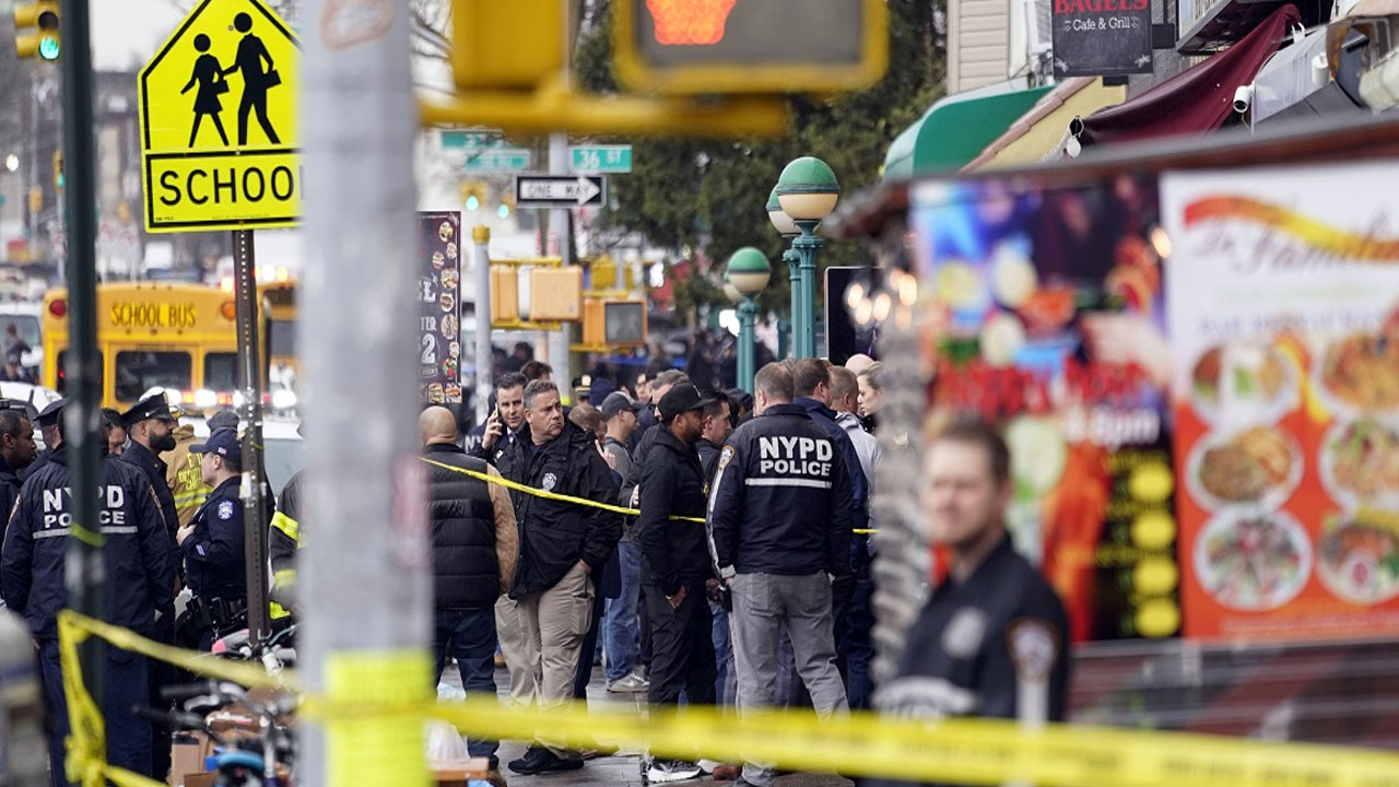 Brooklyn shooting nypd on spot