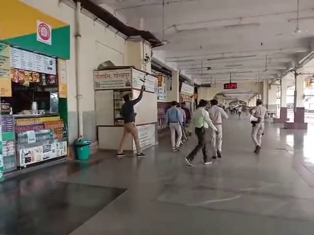 bomb at gwalior railway station