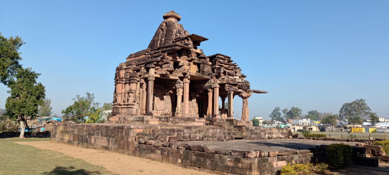 ग्यारसपुर में मिला 13वीं शताब्दी का प्राचीन सूर्य मंदिर, संरक्षण का काम शुरू - Gyaraspur Surya Mandir | MP Tourism